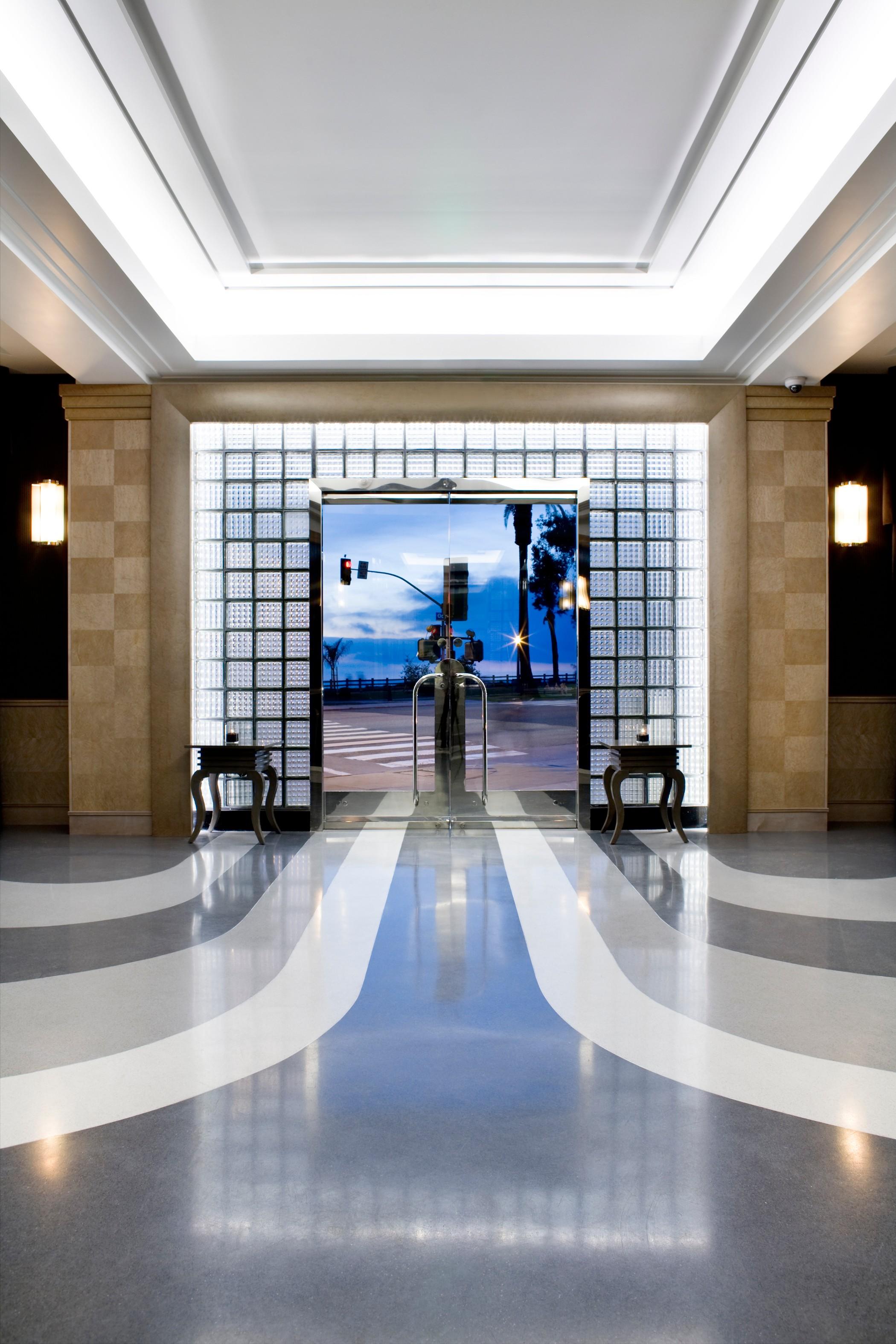 Shangri-la 4* Santa Monica