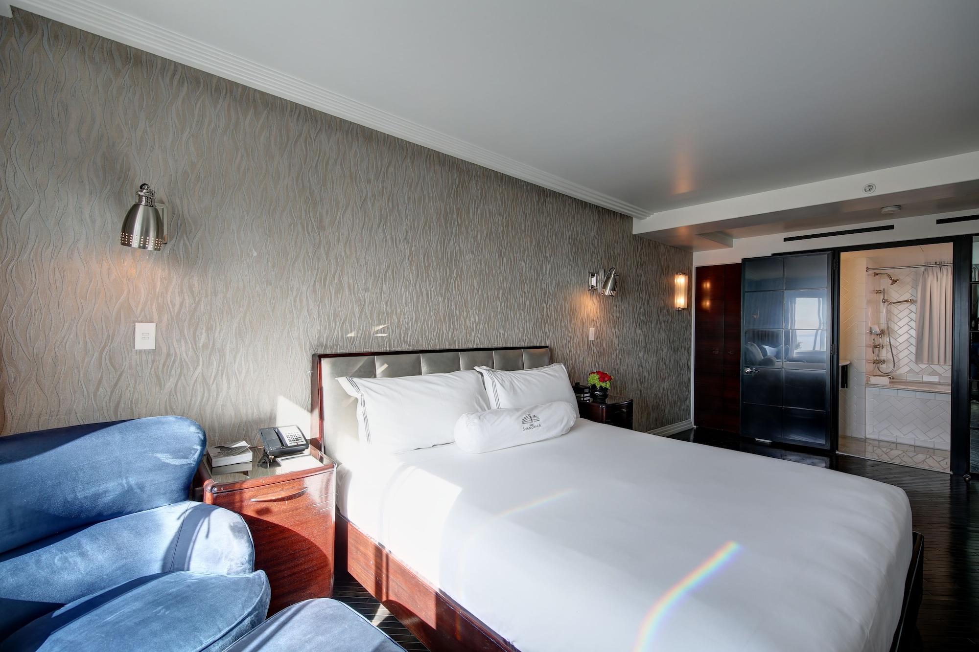 Shangri-la Hotel 4*