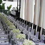 Hotel Shangri-La